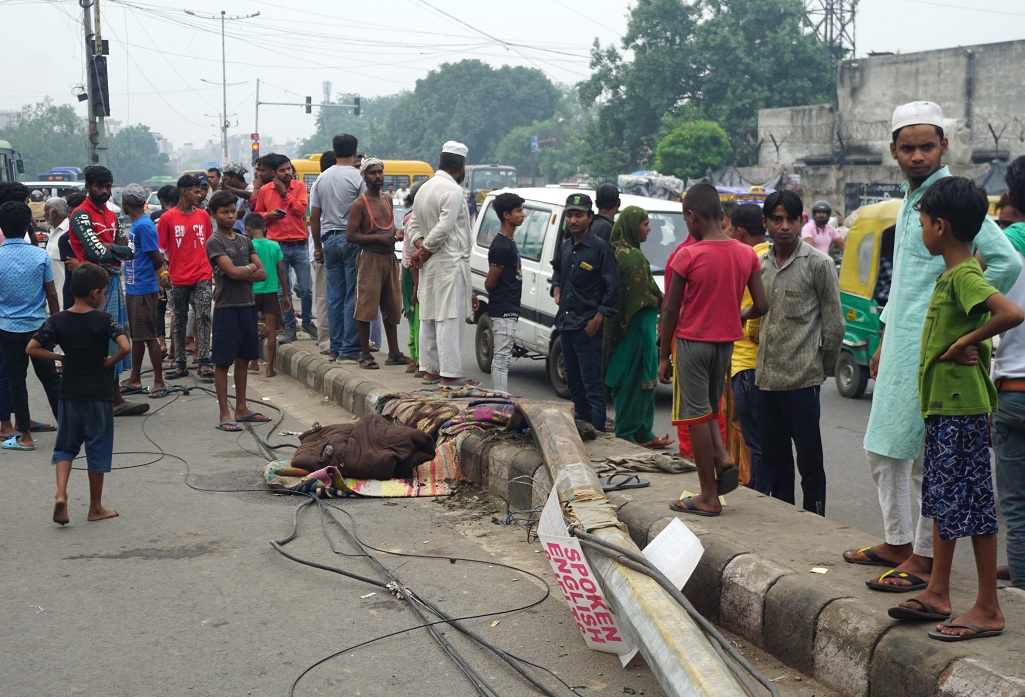 Truck runs over people sleeping on road divider in Delhi, 4 killed